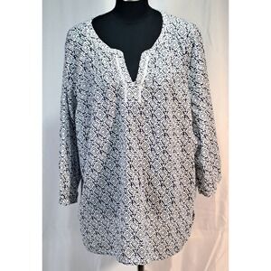 Talbots Plus 3X Navy Blue White Geometric Medallion Split Neck Tunic Top Crochet